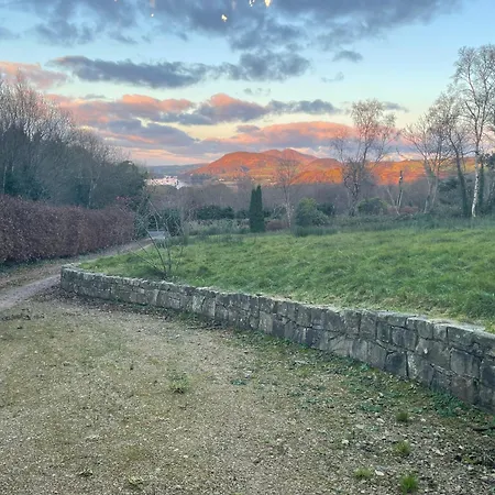 Chic Retreat With A Beautiful Sea View *