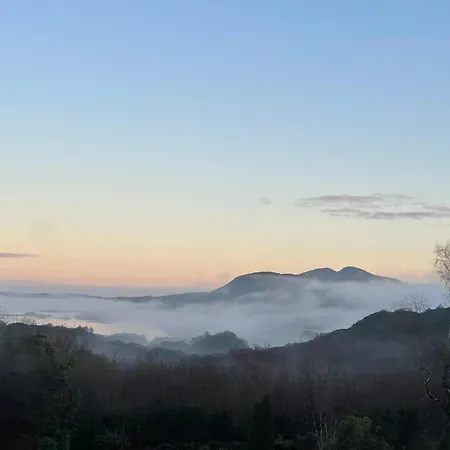 Chic Retreat With A Beautiful Sea View Milford