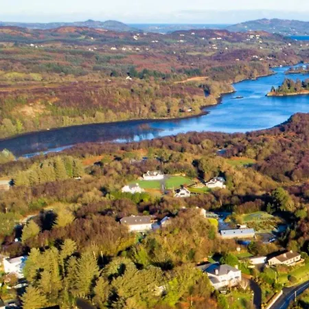 Chic Retreat With A Beautiful Sea View Apartment Milford