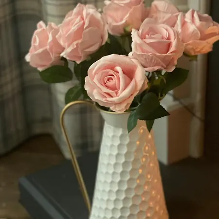 Chic Retreat With A Beautiful Sea View