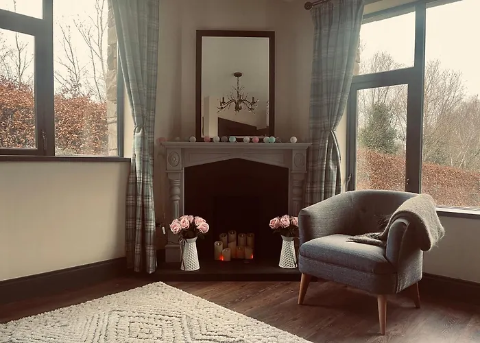 アパート Chic Retreat With A Beautiful Sea View マイルフォード