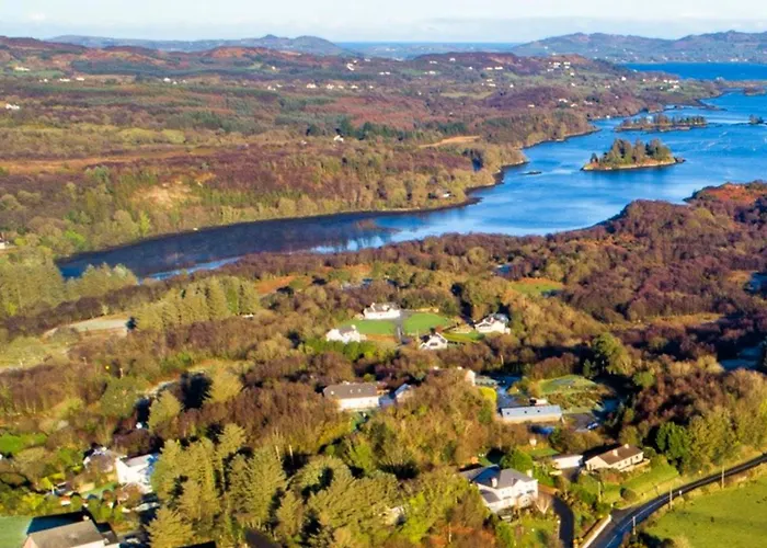 Chic Retreat With A Beautiful Sea View アパート マイルフォード