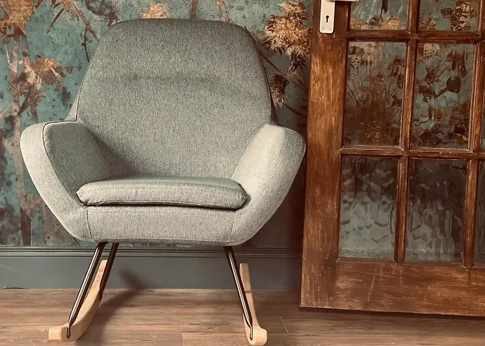 Chic Retreat With A Beautiful Sea View アパート