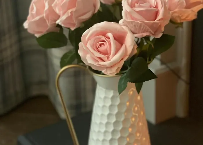 Chic Retreat With A Beautiful Sea View