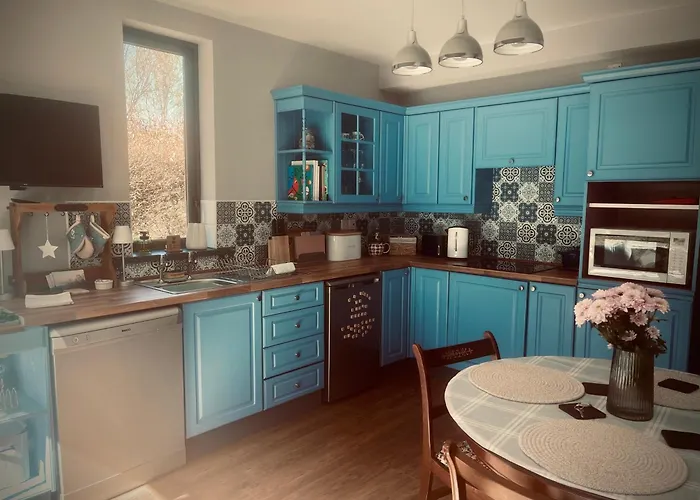 アパート Chic Retreat With A Beautiful Sea View *